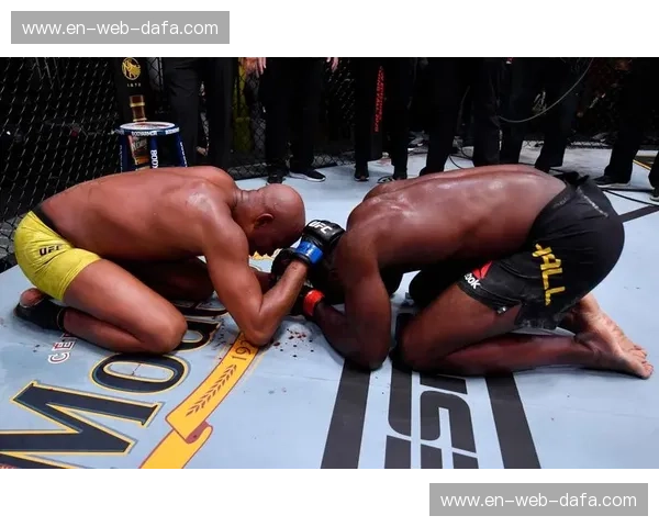 铁拳出击，传奇落幕：莫vs崔洪万，一场跨越巅峰的宿命对决